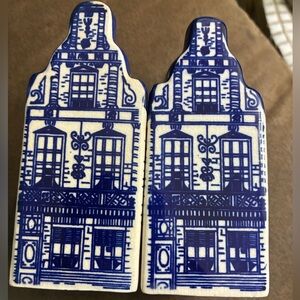 Vintage salt pepper shakers Delfts DBL Hand Painted Blue Dutch canal homes